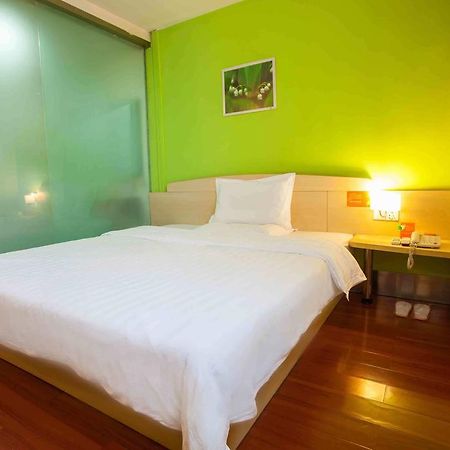 7Days Inn Heyuan Cultrual Palace Renren Le Chambre photo